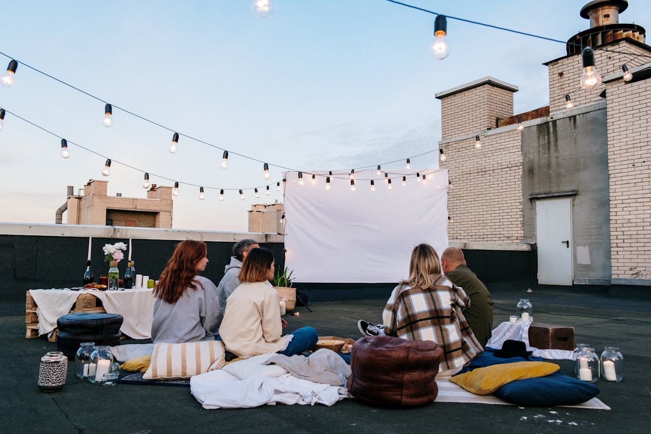 🌟 Date-Idee im Mai: Filmzauber unterm Sternenhimmel im Open-Air-Kino 🎬 